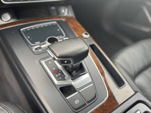 2018 Audi Q5 2.0T quattro Premium Plus