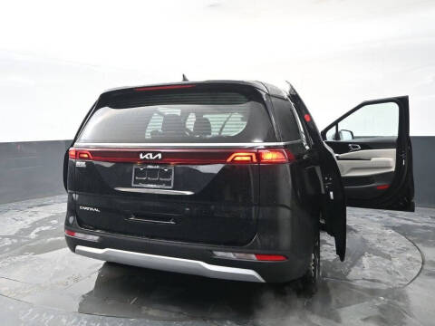 2024 Kia Carnival EX