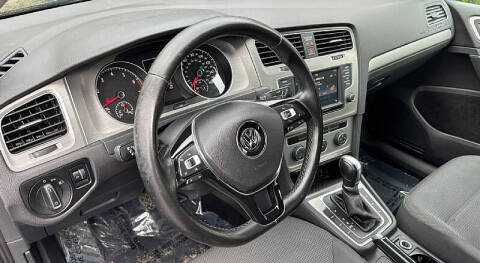 2017 Volkswagen Golf SportWagen TSI SE