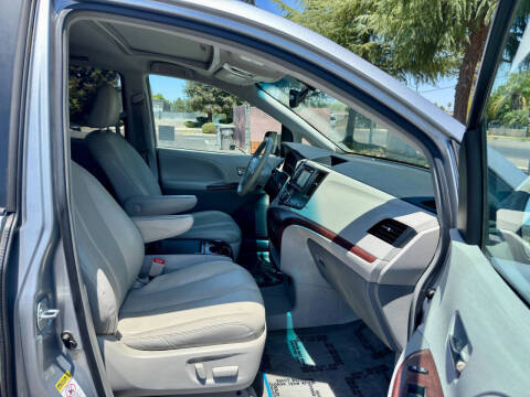 2014 Toyota Sienna