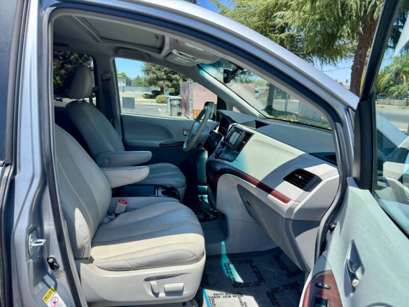2014 Toyota Sienna