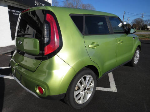 2017 Kia Soul +