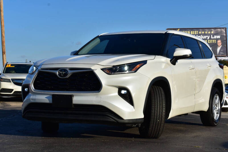 2021 Toyota Highlander LE