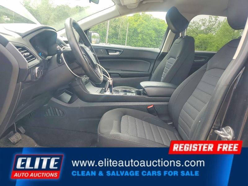 2020 Ford Edge SE