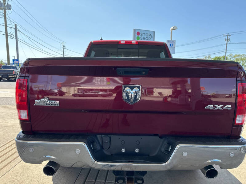 2017 RAM 1500 SLT