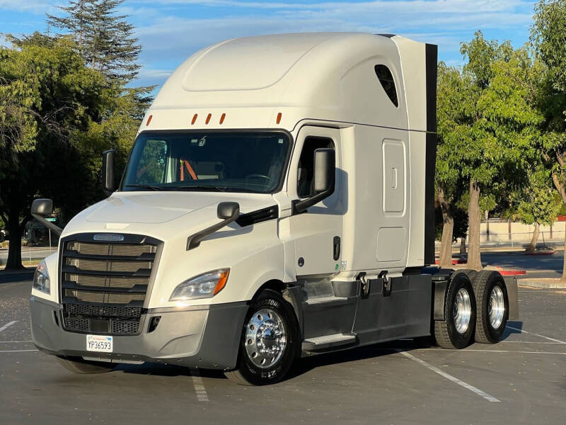 2020 Freightliner Cascadia