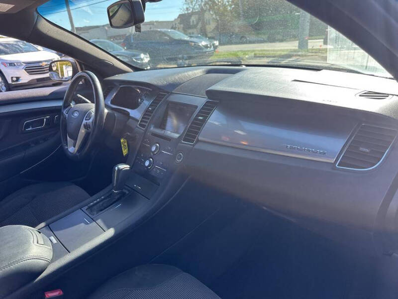 2013 Ford Taurus SEL