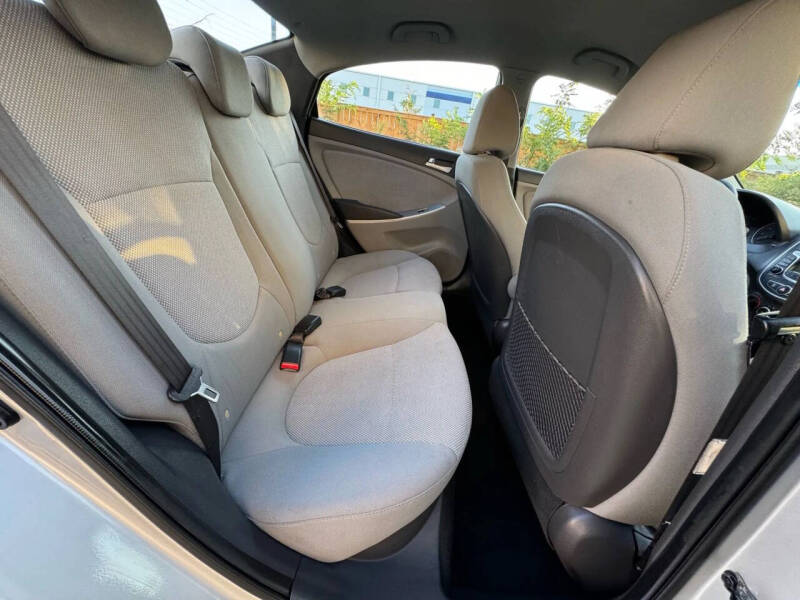 2013 Hyundai Accent GLS