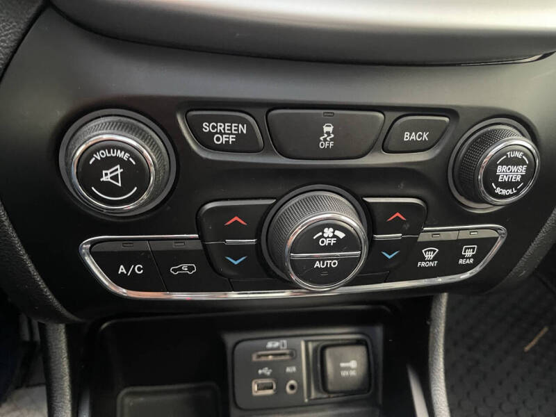 2018 Jeep Cherokee Latitude Plus