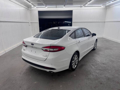 2017 Ford Fusion Hybrid SE