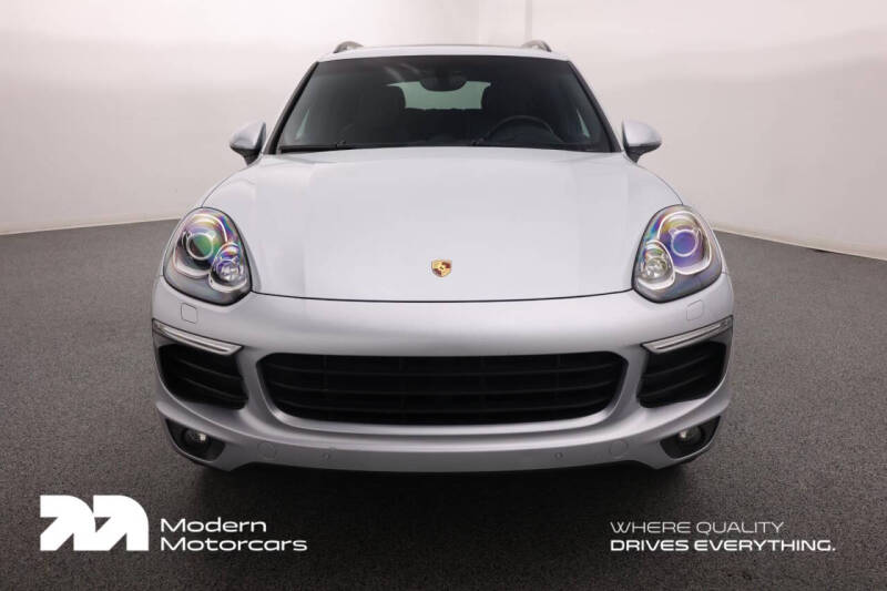 2017 Porsche Cayenne Platinum Edition