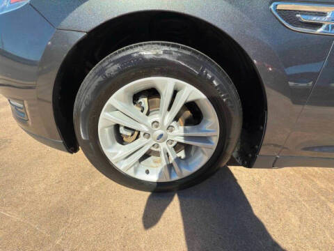 2015 Ford Taurus SEL