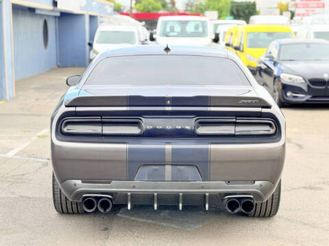 2015 Dodge Challenger SRT 392