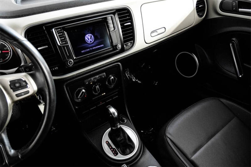 2016 Volkswagen Beetle 1.8T SE