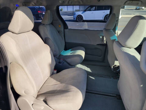 2011 Toyota Sienna Base 7-Passenger
