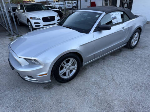 2014 Ford Mustang V6