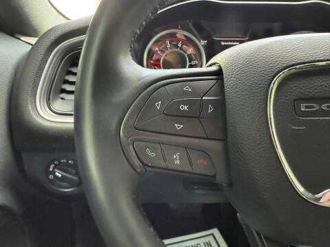 2015 Dodge Challenger SXT