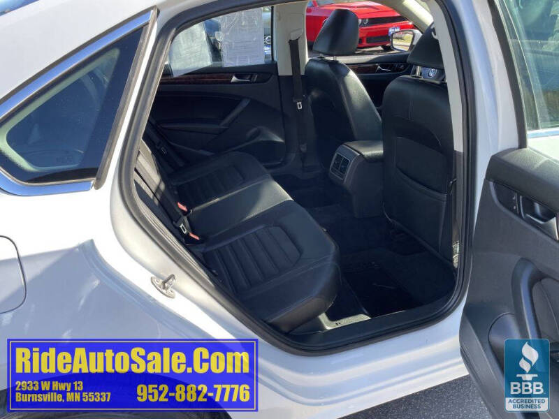 2013 Volkswagen Passat SEL