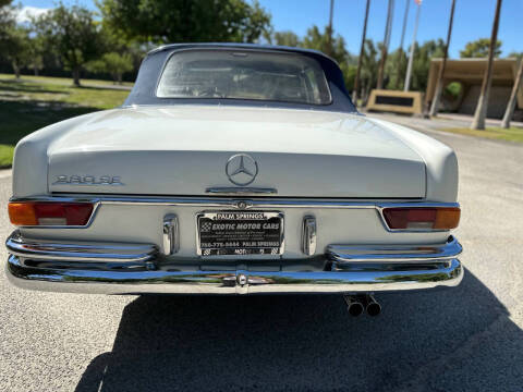 1970 Mercedes-Benz 280-Class