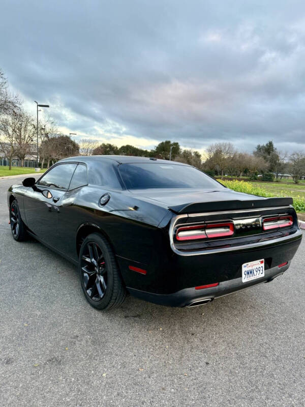 2021 Dodge Challenger SXT