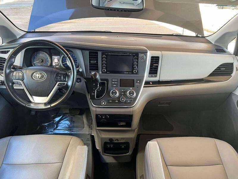 2018 Toyota Sienna