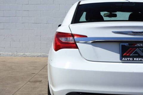 2013 Chrysler 200 Limited