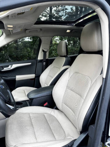 2020 Ford Escape SEL