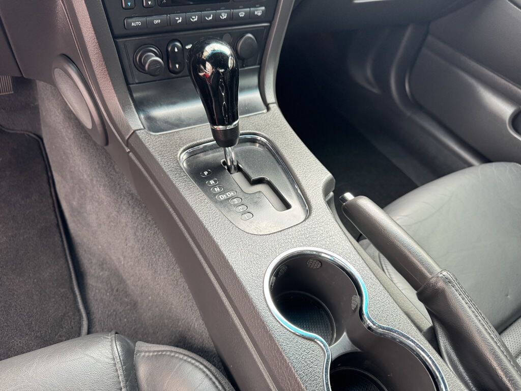 2002 Ford Thunderbird 11