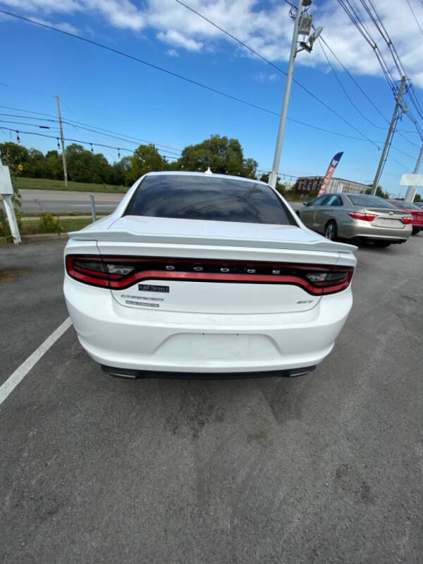 2017 Dodge Charger SXT