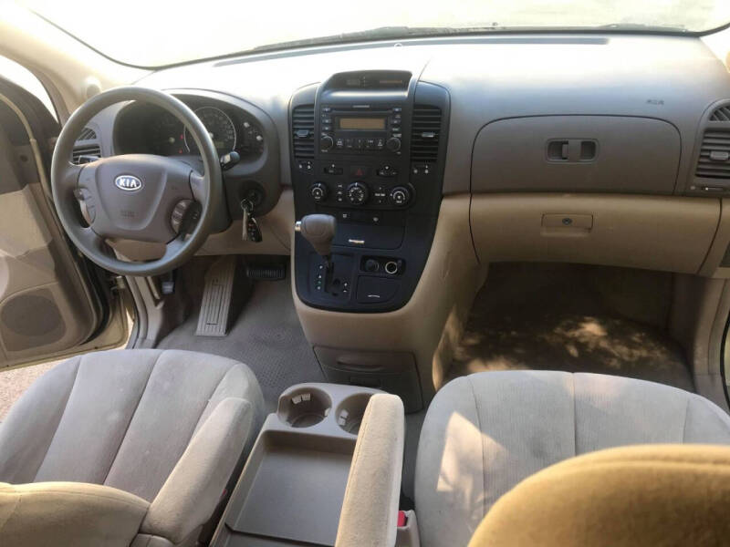 2007 Kia Sedona LX photo 16