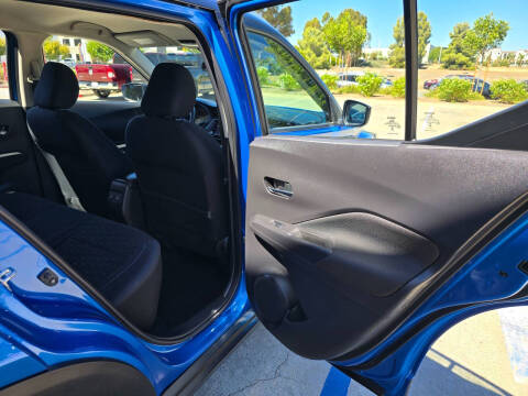 2023 Nissan Kicks SV