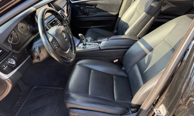 2015 BMW 5 Series 528i