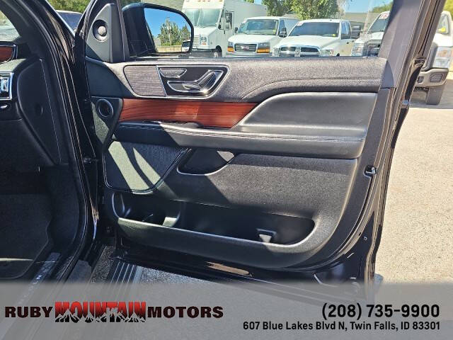 2021 Lincoln Navigator L Standard