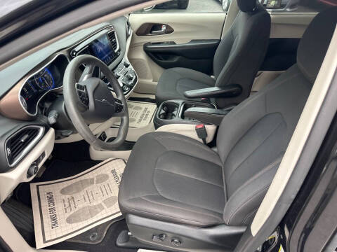 2017 Chrysler Pacifica Touring Plus