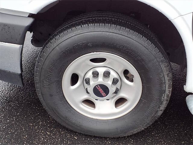 2024 GMC Savana 2500