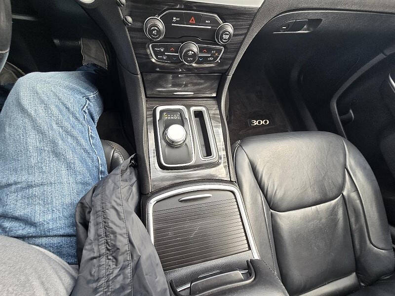 2016 Chrysler 300