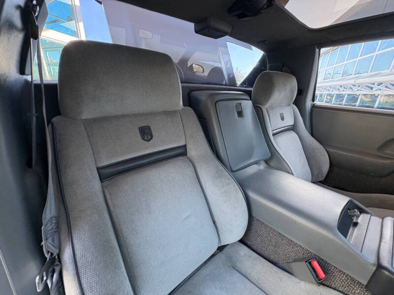 1987 Pontiac Fiero SE