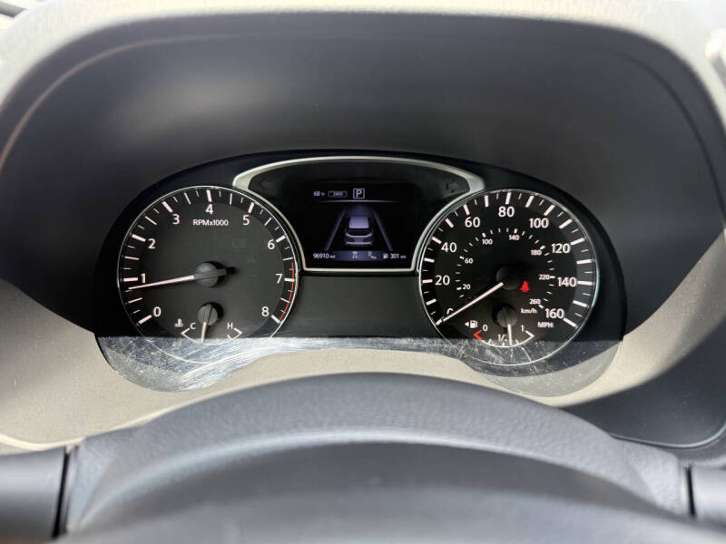 2019 Nissan Pathfinder SV