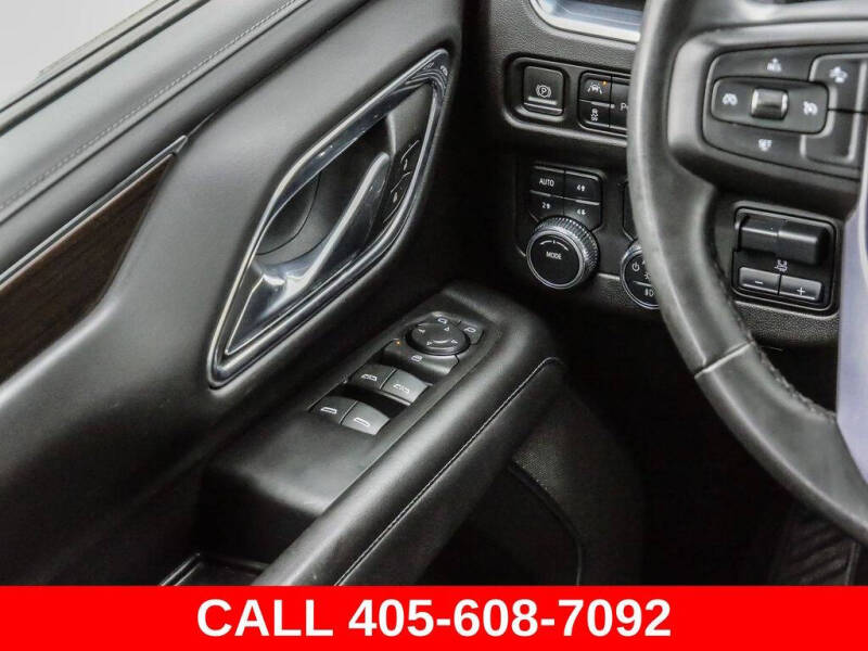 2023 GMC Yukon XL SLE
