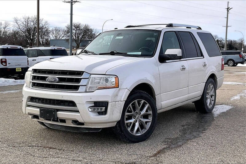 Used 2016 Ford Expedition Limited with VIN 1FMJU2AT1GEF38311 for sale in Montevideo, Minnesota
