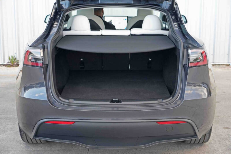 2024 Tesla Model Y Long Range