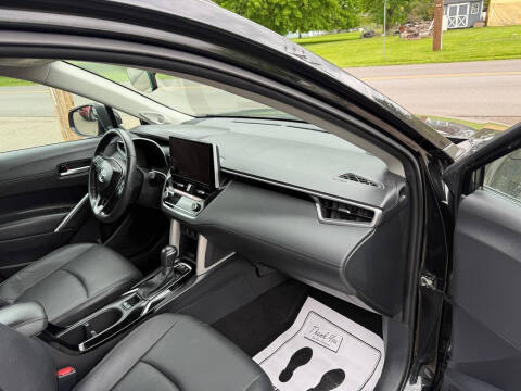 2024 Toyota Corolla Cross XLE