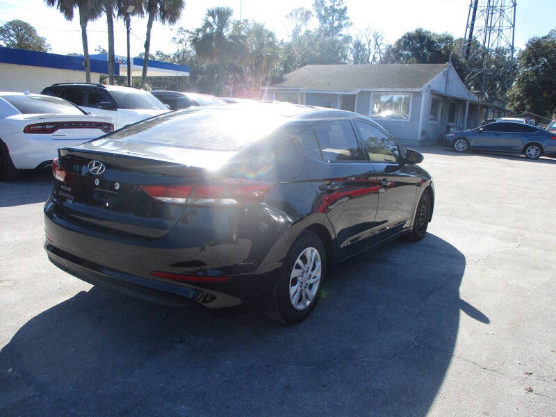 2018 Hyundai Elantra SE