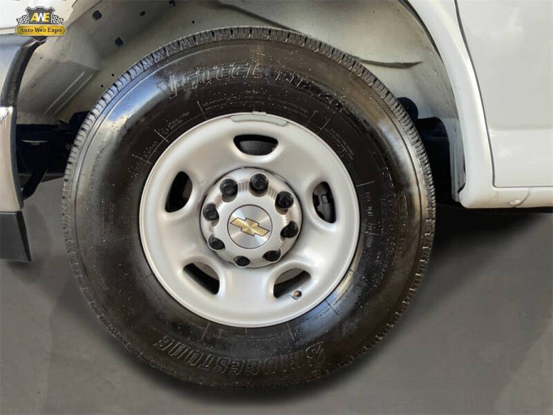 2023 Chevrolet Express 2500