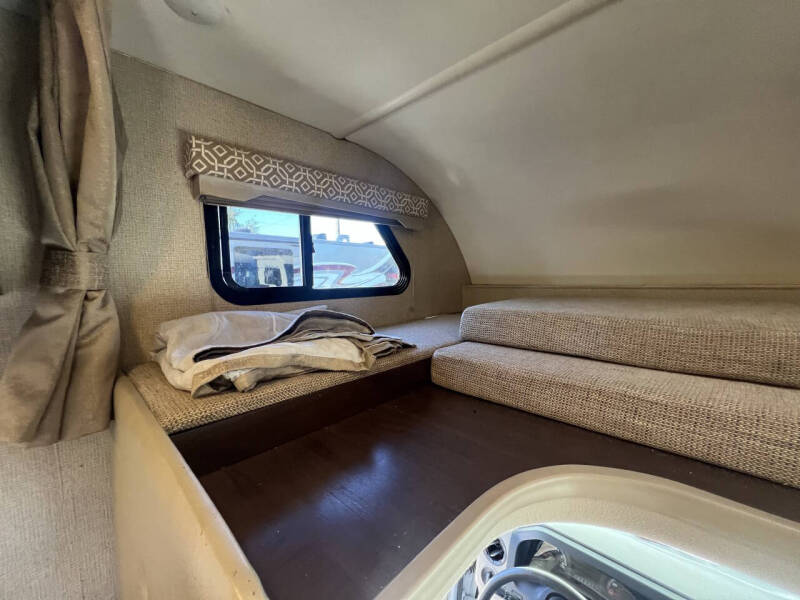 2019 Thor Motor Coach Freedom Elite