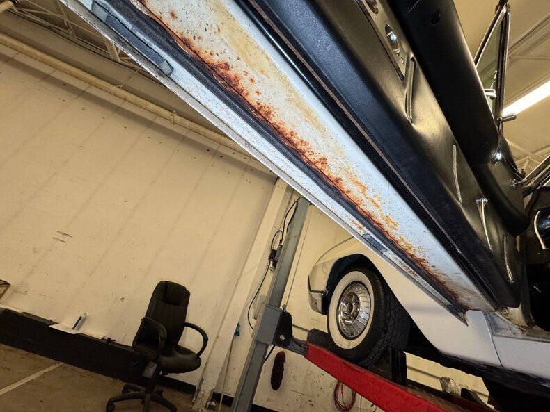 1963 Ford Thunderbird