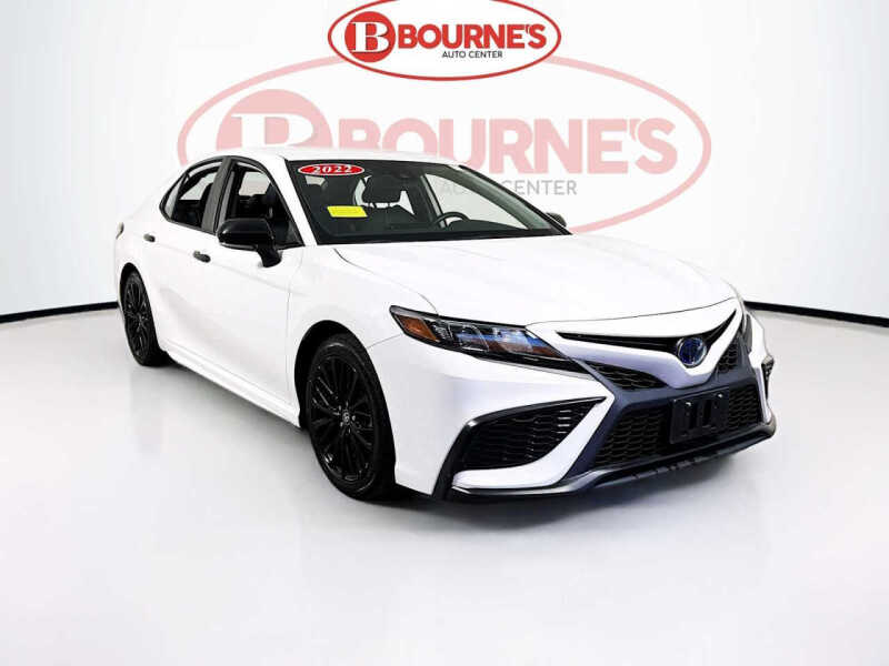 2022 Toyota Camry Hybrid SE Nightshade