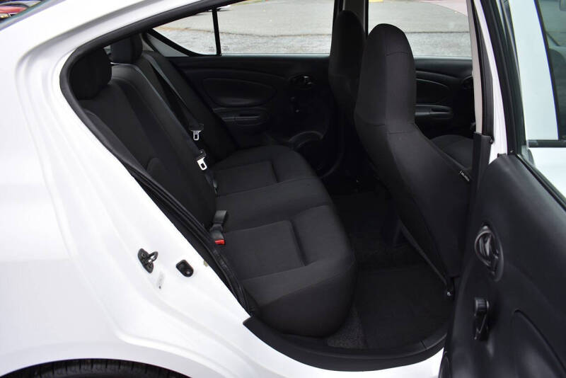 2016 Nissan Versa 1.6 S Plus