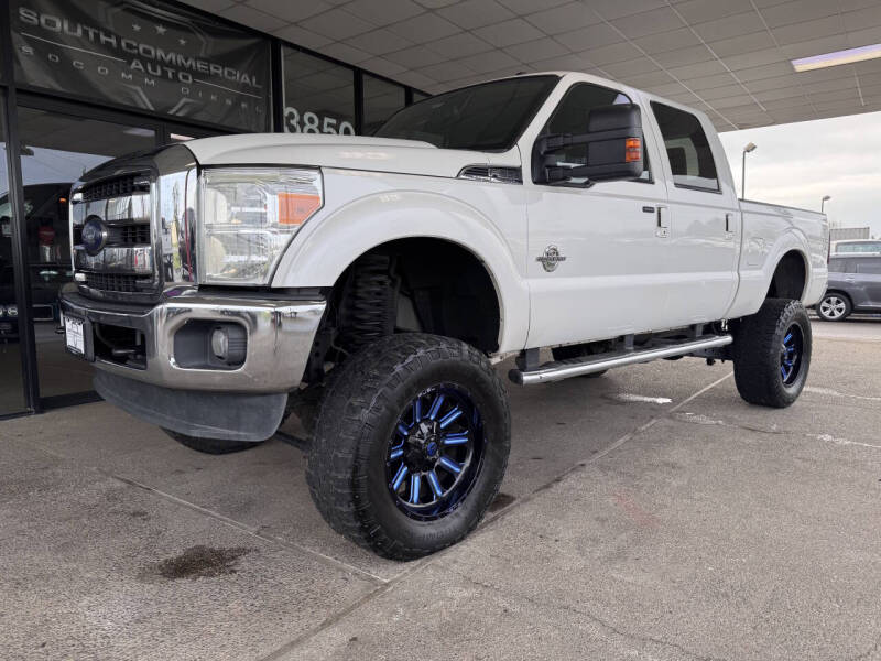 2014 Ford F-350 Super Duty Lariat's photo