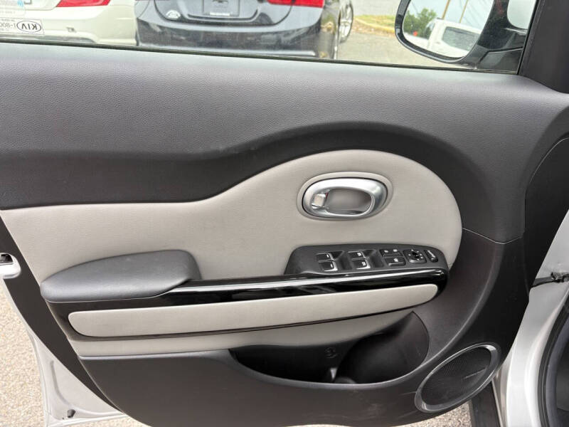 2019 Kia Soul +